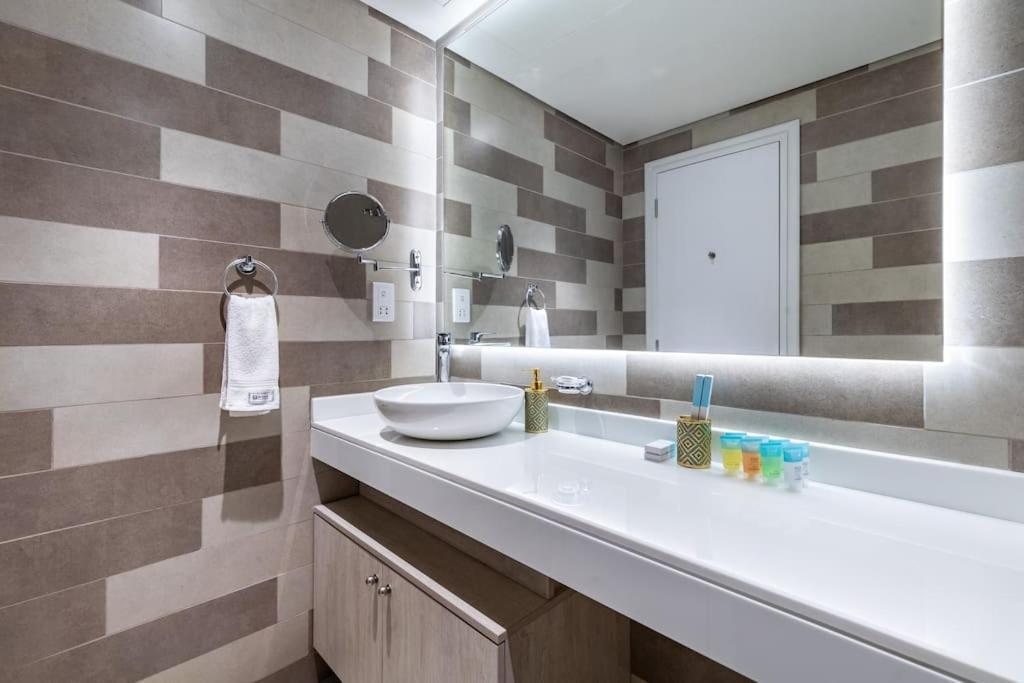 Apartment Goldbest - Seven Palm 1bdr Dubai